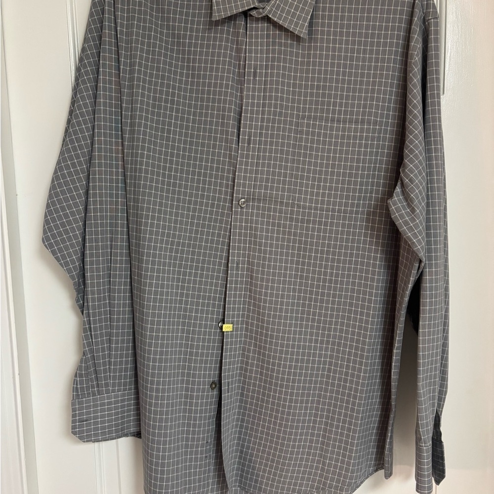 Van Heusen Traveler Dress Shirt | XL 17–17.5 | Wrinkle-Free | Gray Grid Check